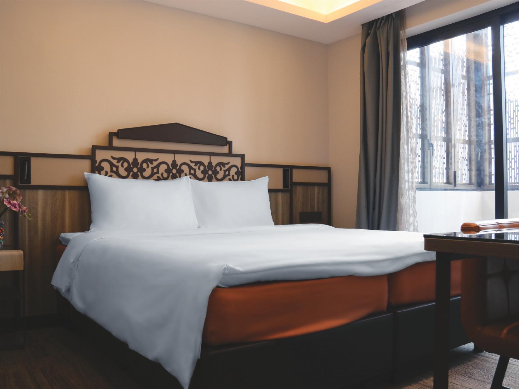 Room at Aqueen Prestige Hotel Lavender, SINGAPORE