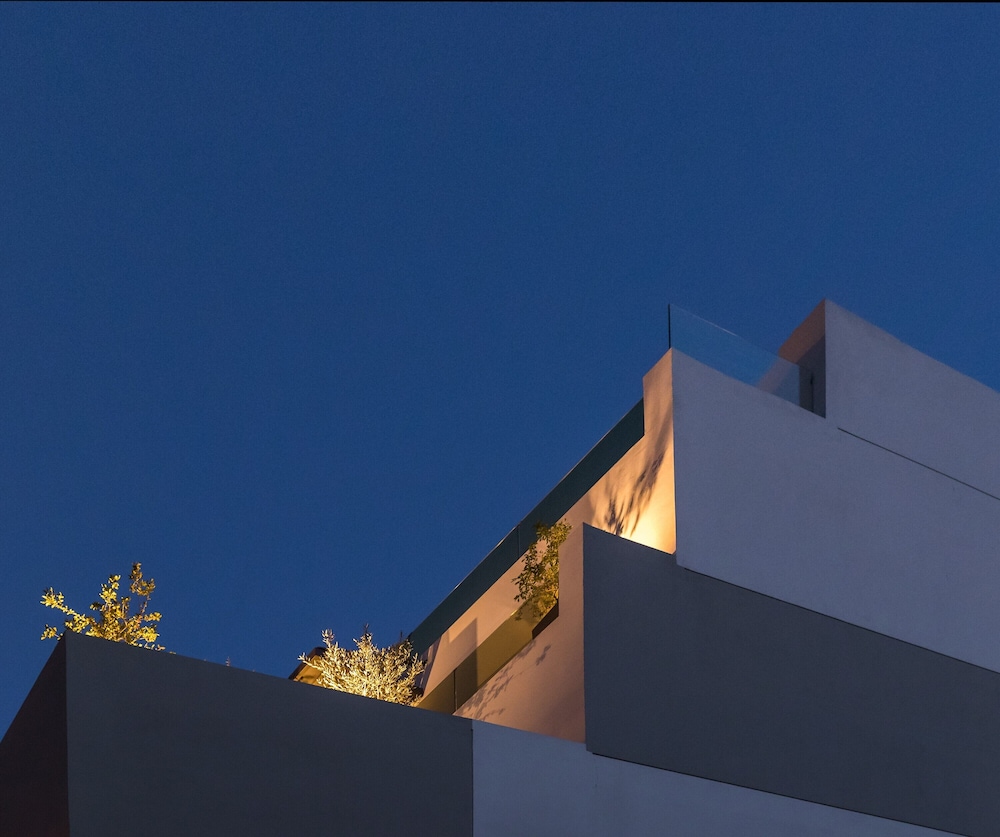 Ivis 4 Hotel 3/56