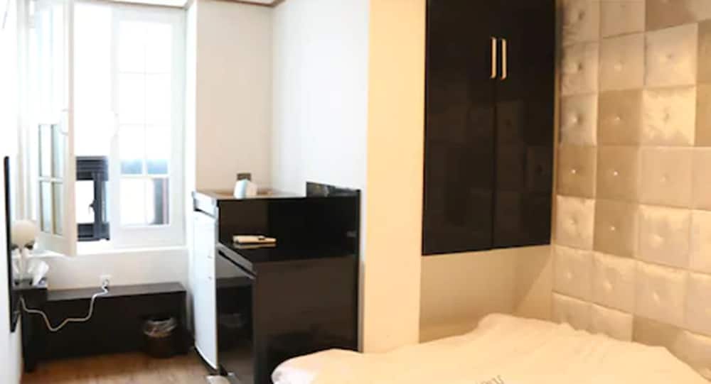 Myeongdong Mom House 7/46