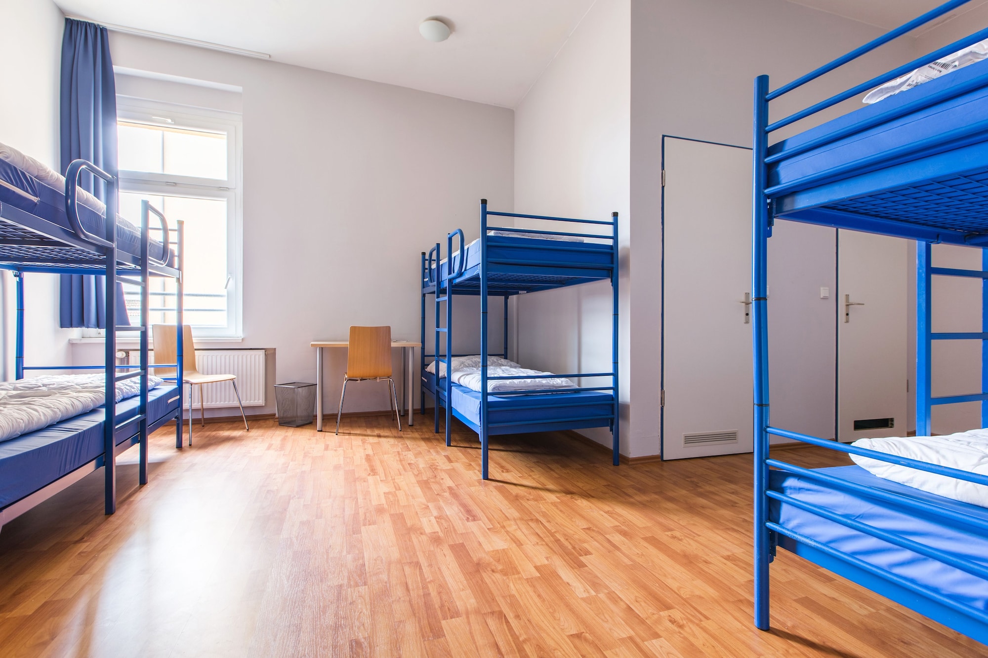 MIXED DORM, 6 BEDS