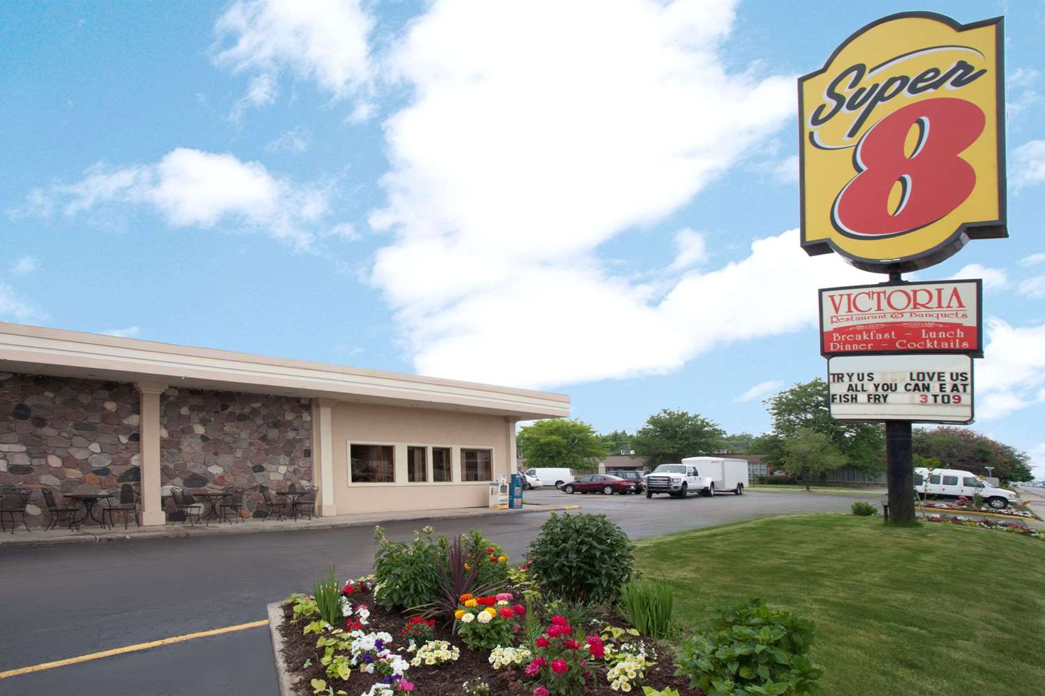 Super 8 by Wyndham Chicago Northlake O'Hare South 5/18