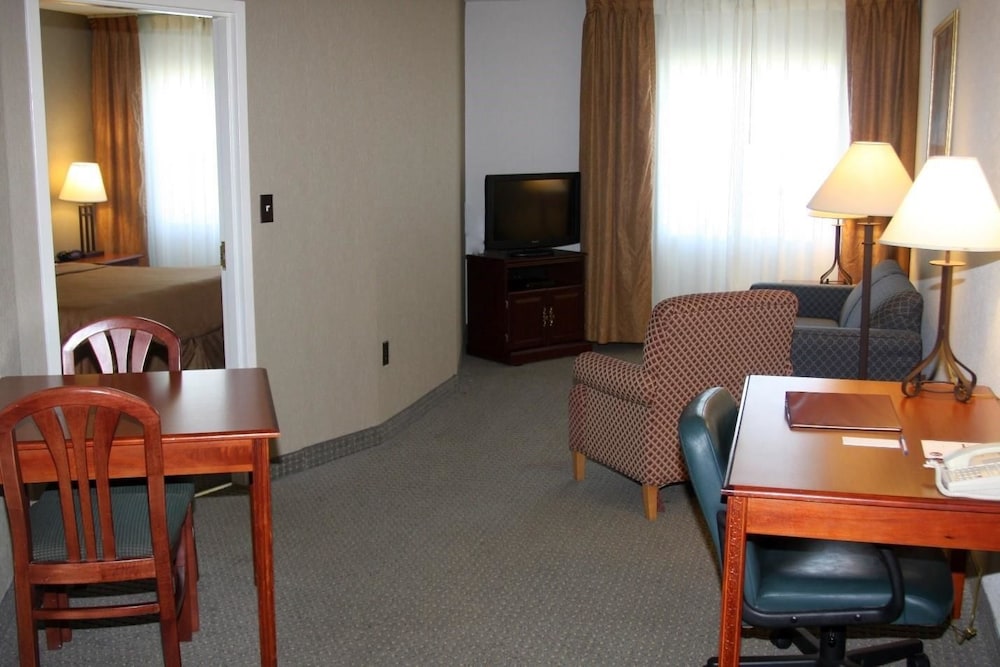 Host Inn All Suites 12/32