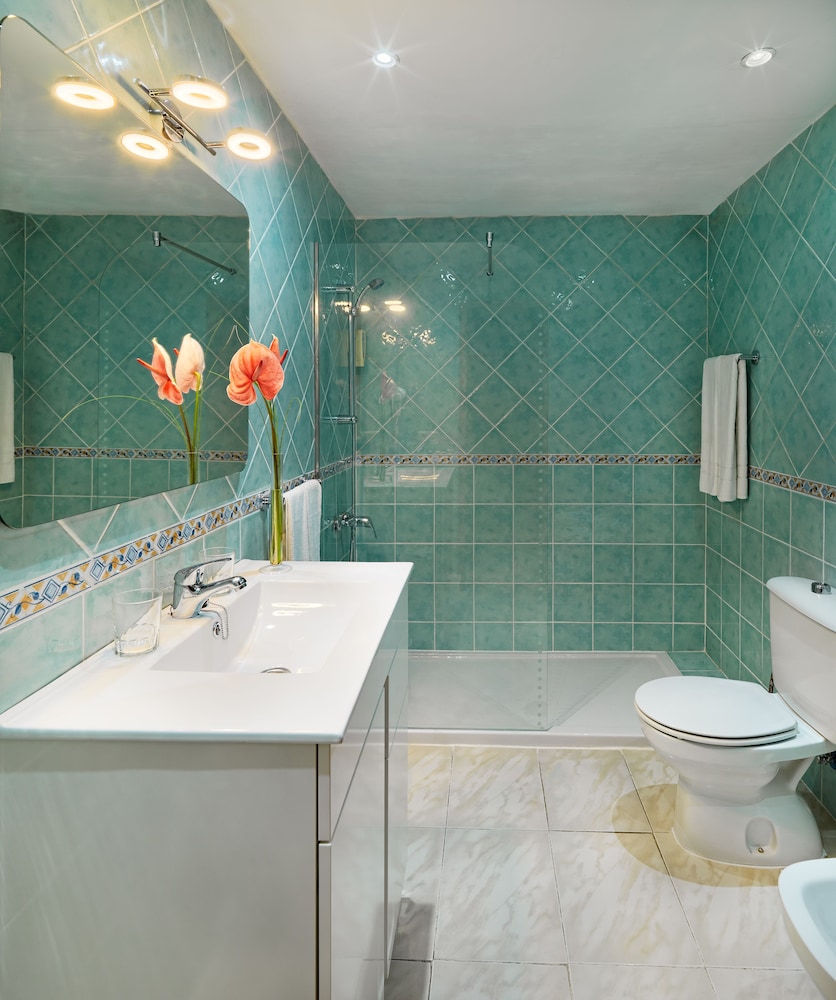 Regency Torviscas Apartments And Suites 20/63