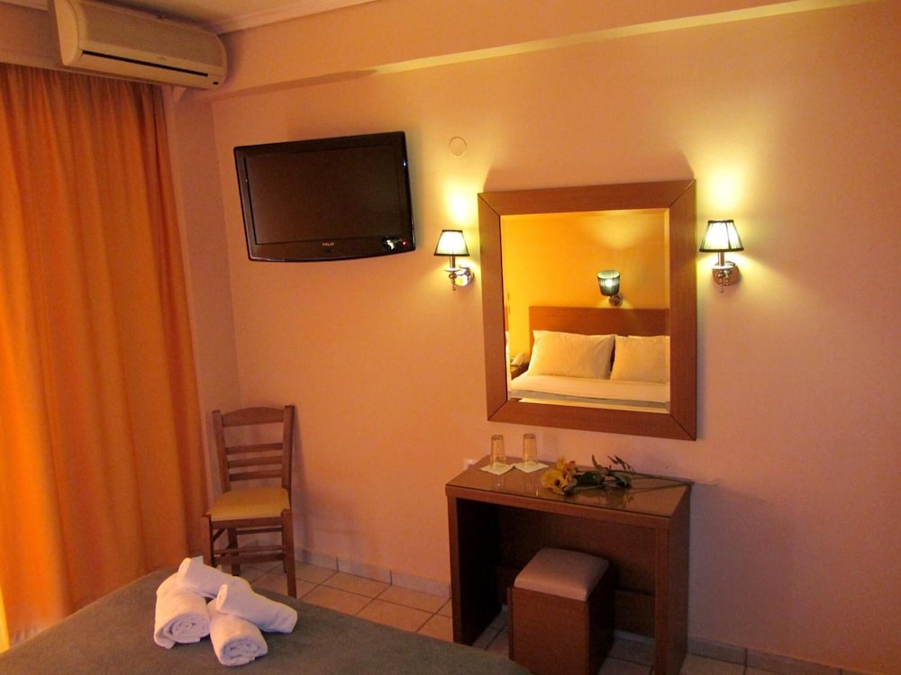 Lito Hotel 22/23