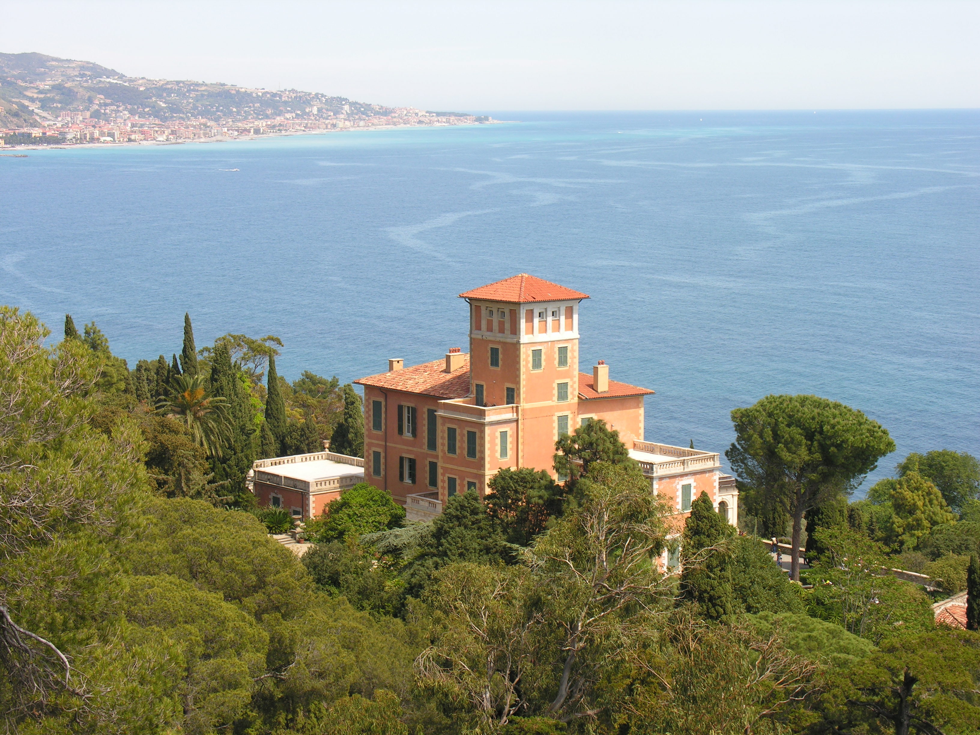 Royal Hotel Sanremo 6/83