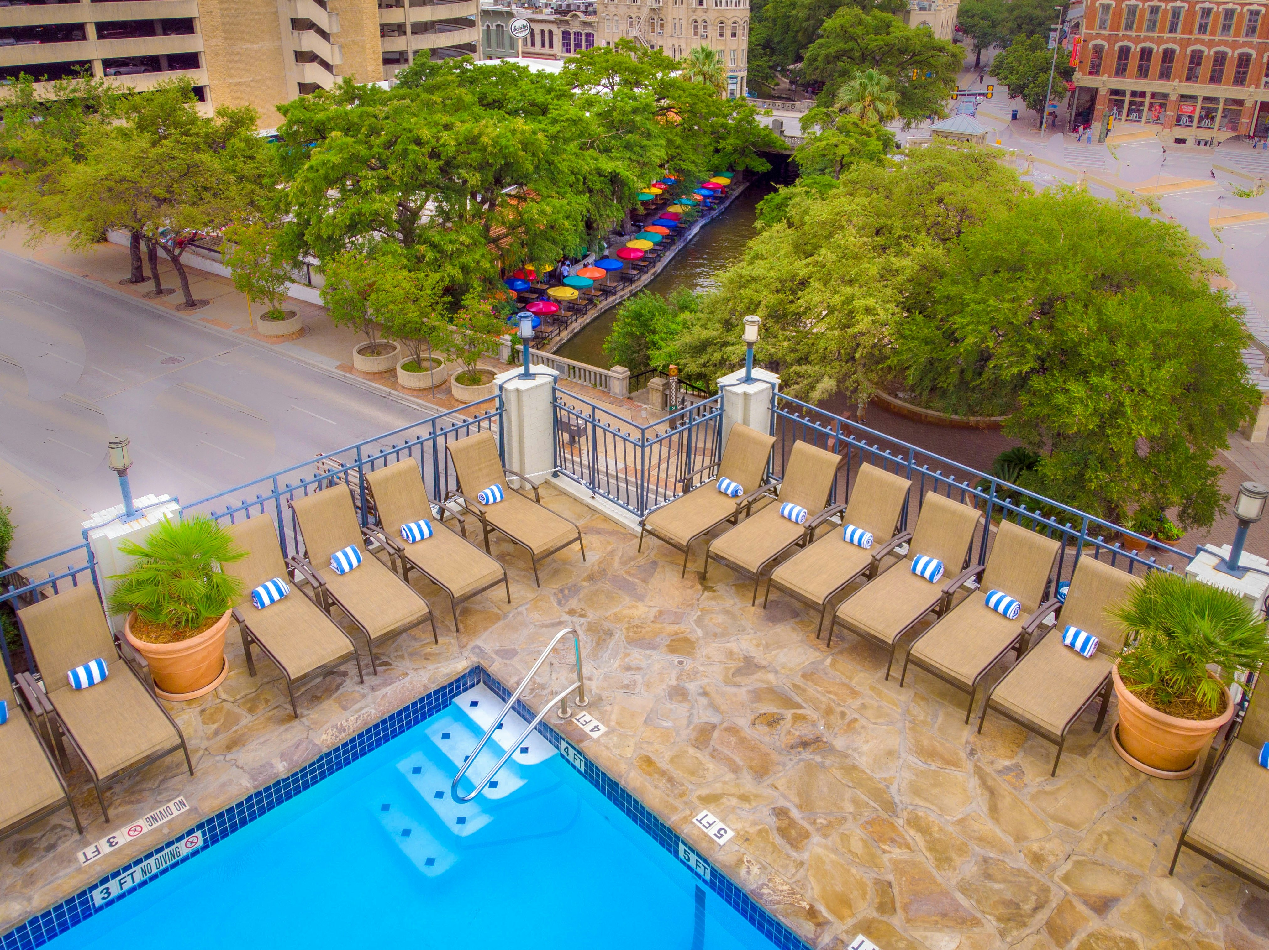 Hilton Palacio del Rio 79/79