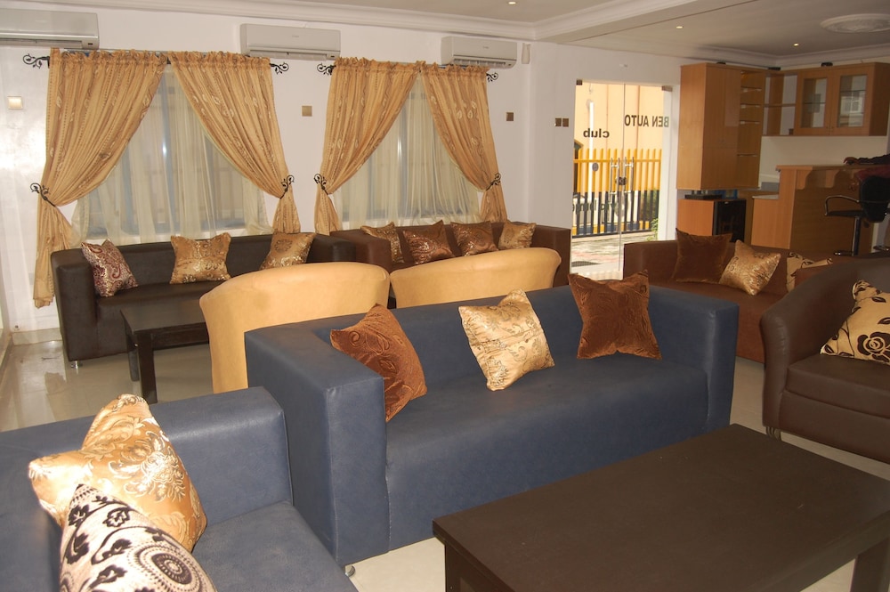 Ben Auto Guest House 25/35