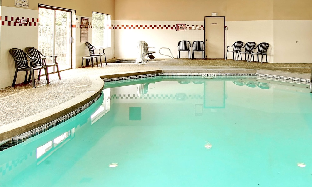 Phoenix Inn Suites South Salem 6/57