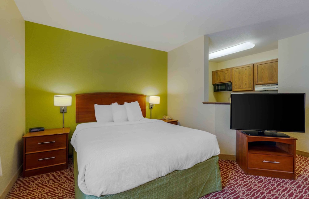 Deluxe, Studio, Queen Bed