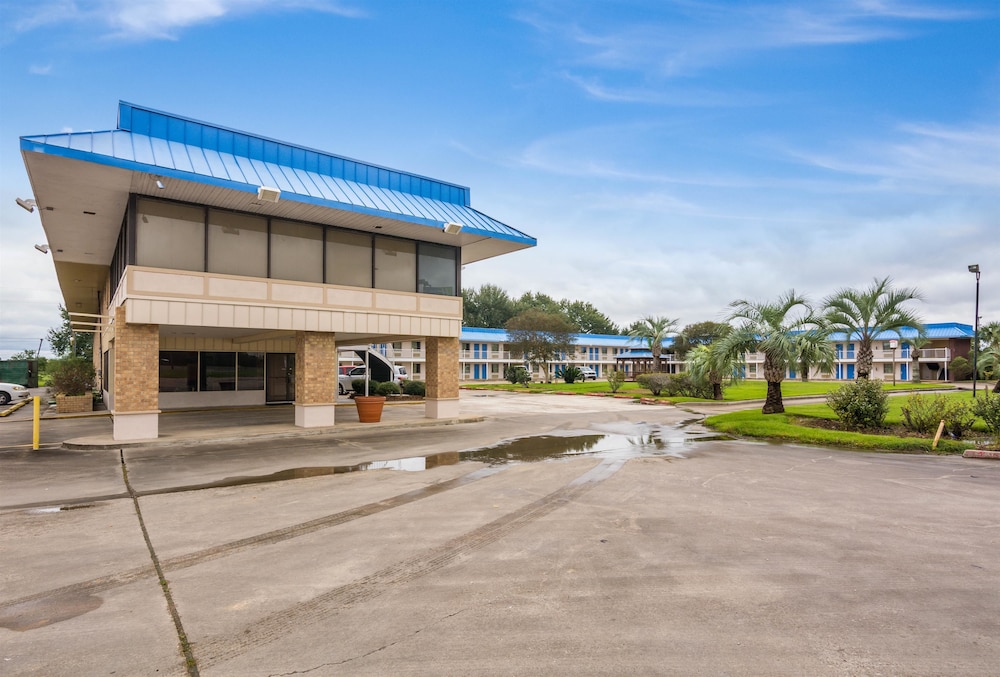 Motel6 Winnie Tx 6/66