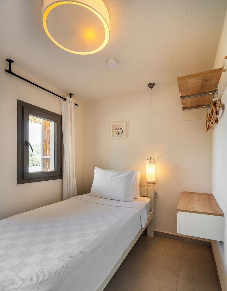 Daphnis Hotel 14/46