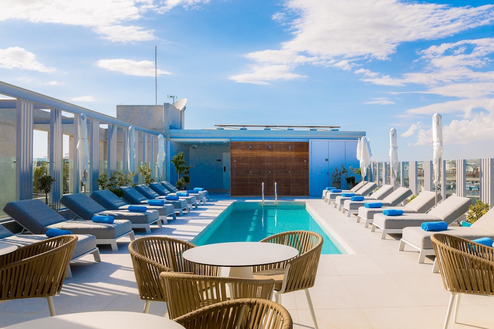 INDIGO HOTEL - Adults Only 75/82