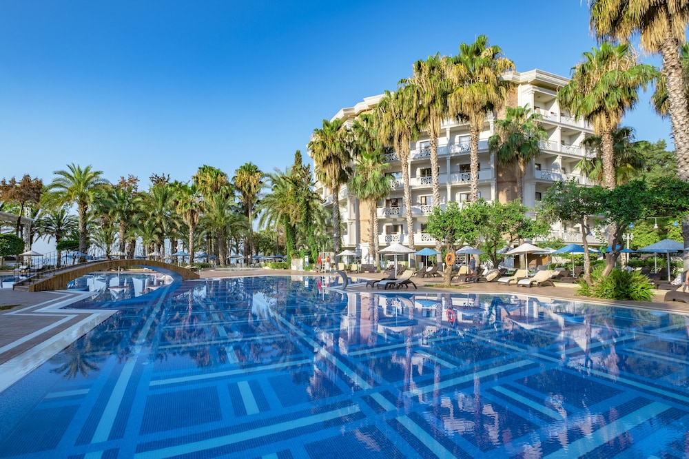 Utopia Resort & Residence 32/57