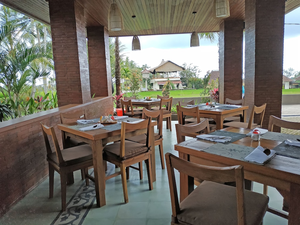 Paon Desa Ubud Hotel & Resort 36/48