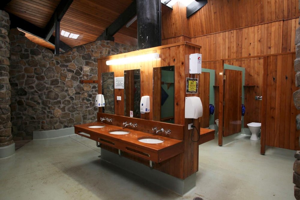 Discovery Resorts - Cradle Mountain 45/66