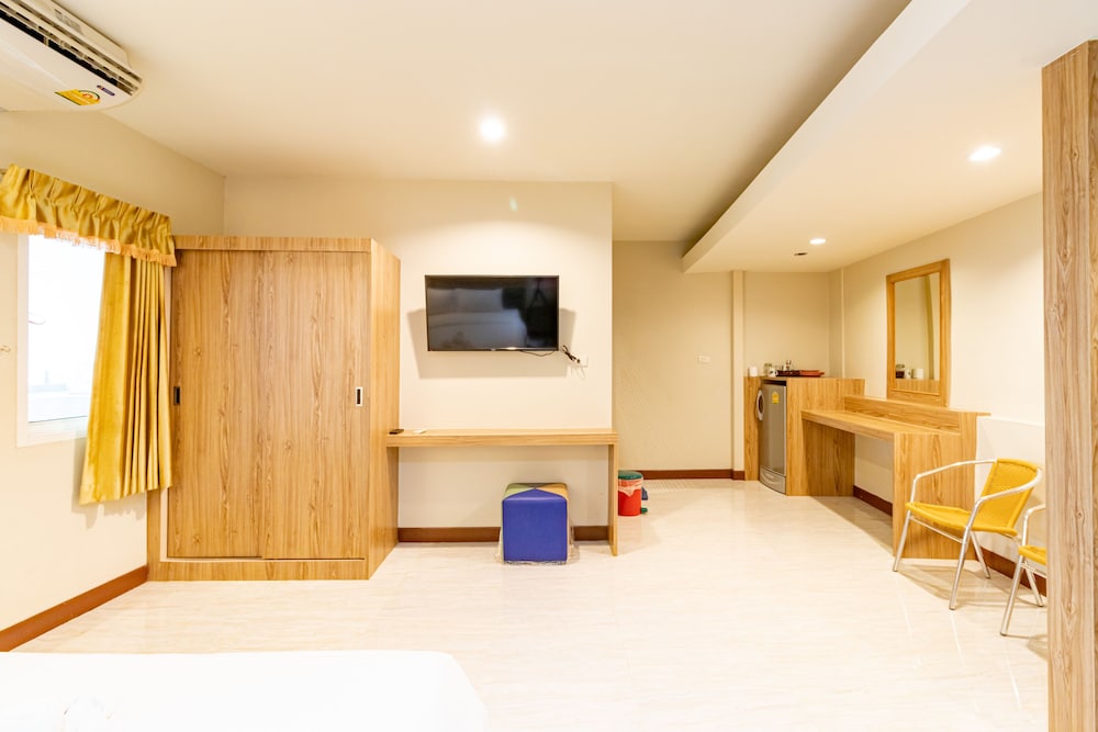Oun Residence 58/67