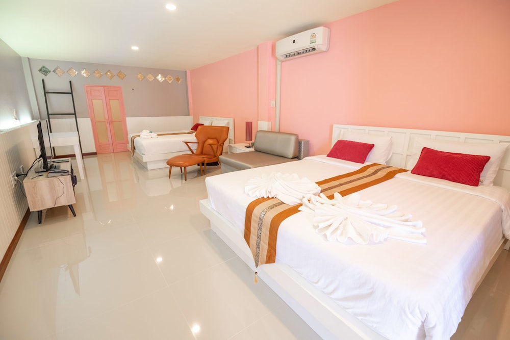 Talay Sai Hotel At Thung Wua Laen 27/76