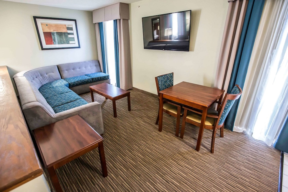 Comfort Inn Schereville, IN 26/42