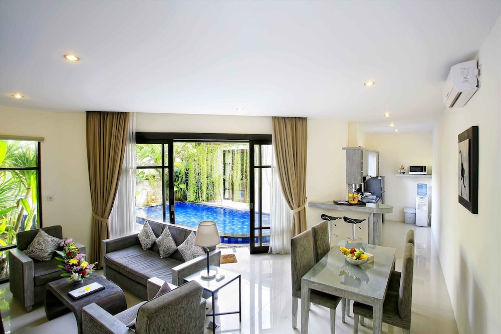 Awila Villas Kuta 46/61