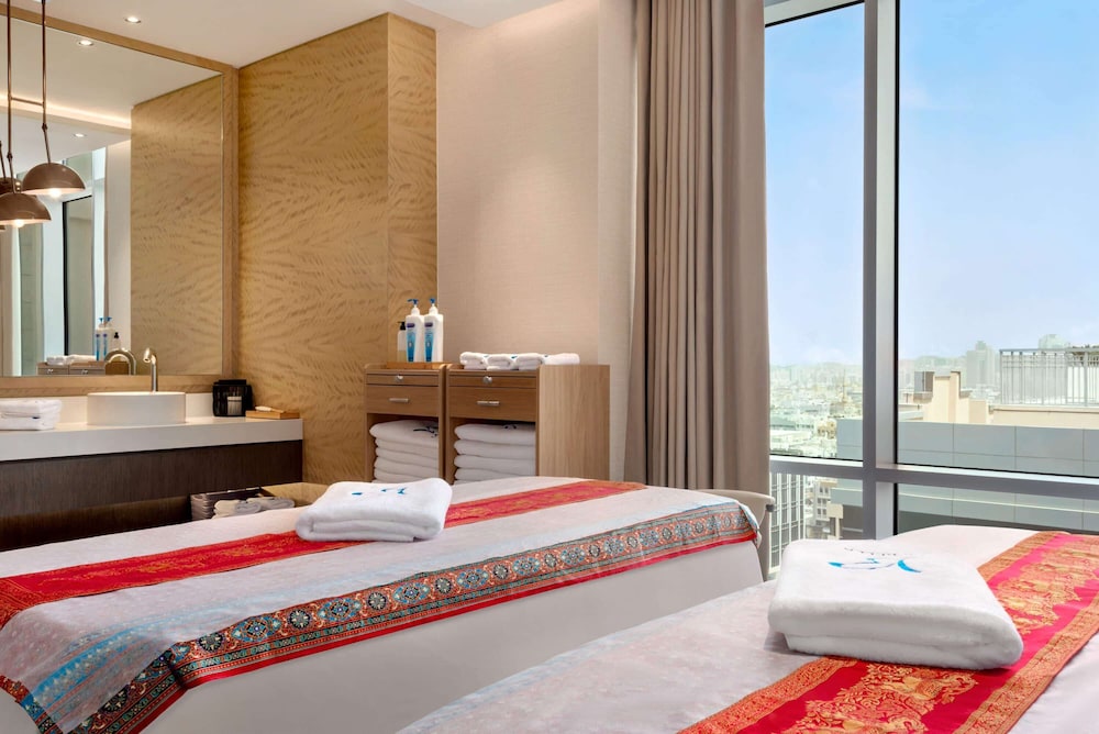 Novotel Dubai Gold District 13/61