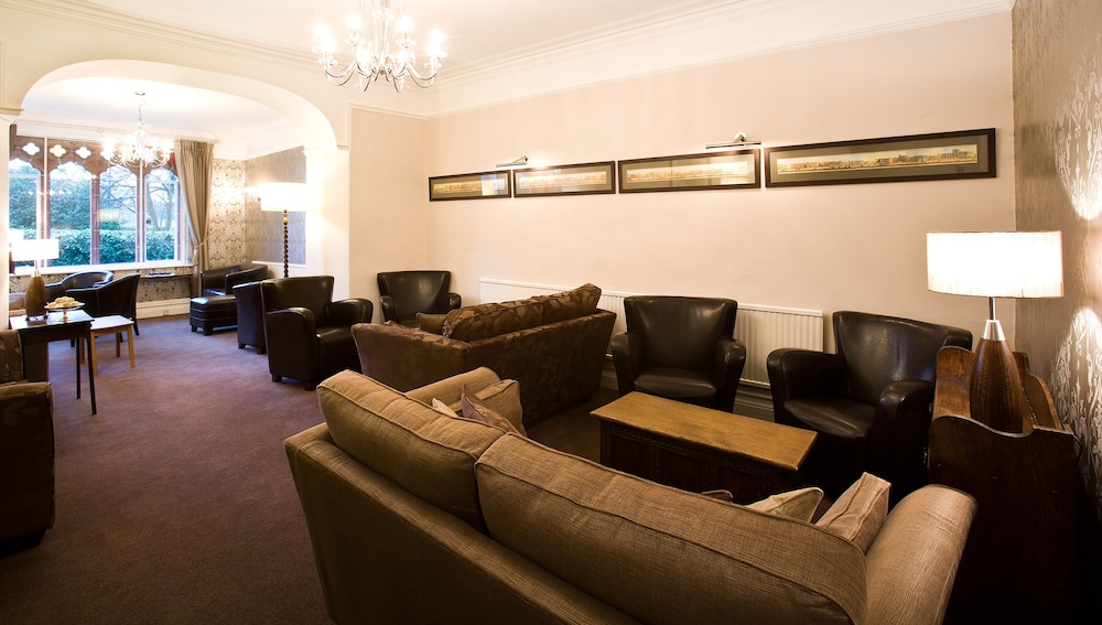 The Hideaway At Windermere 30/50