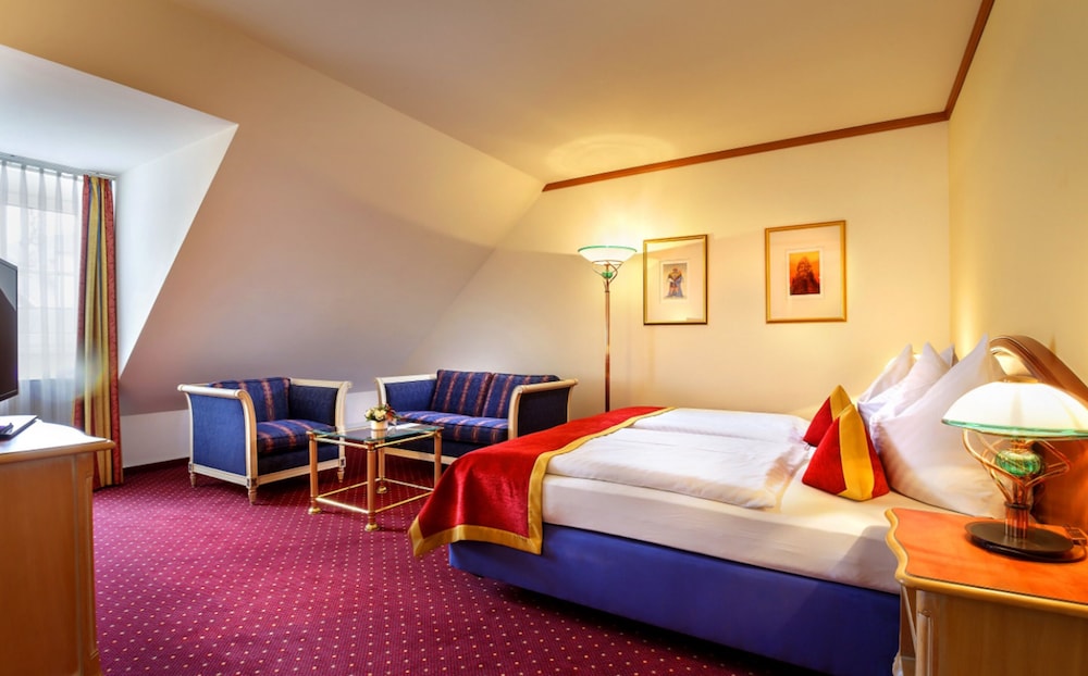 TOP Luitpoldpark-Hotel 7/52