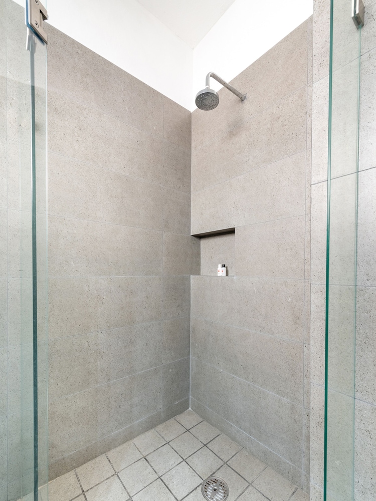 Suites Internacional 43/45