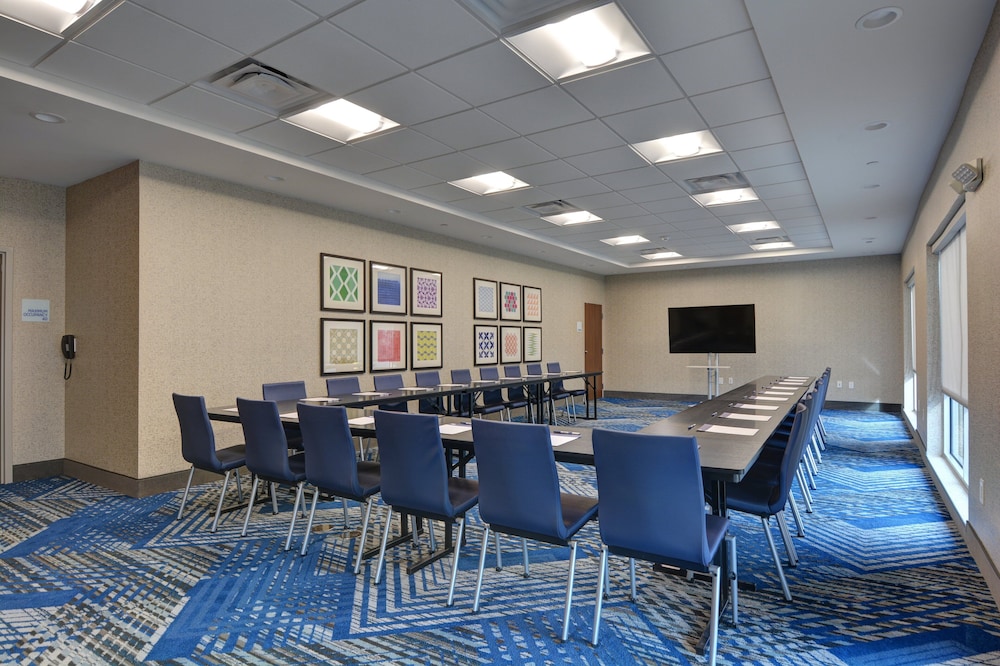 Holiday Inn Express And Suites Greenville Taylors 37/50