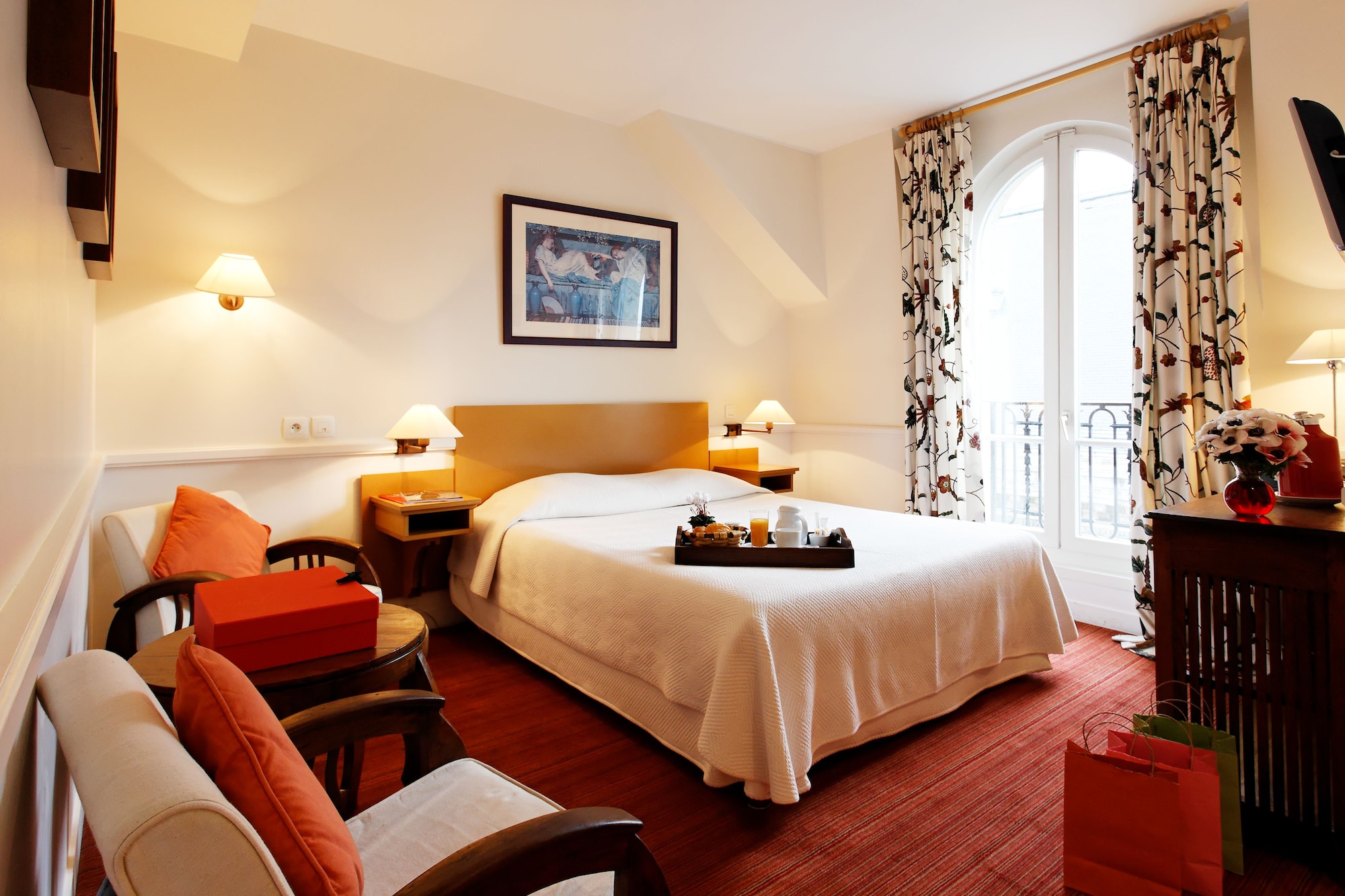 DELUXE, DOUBLE BED