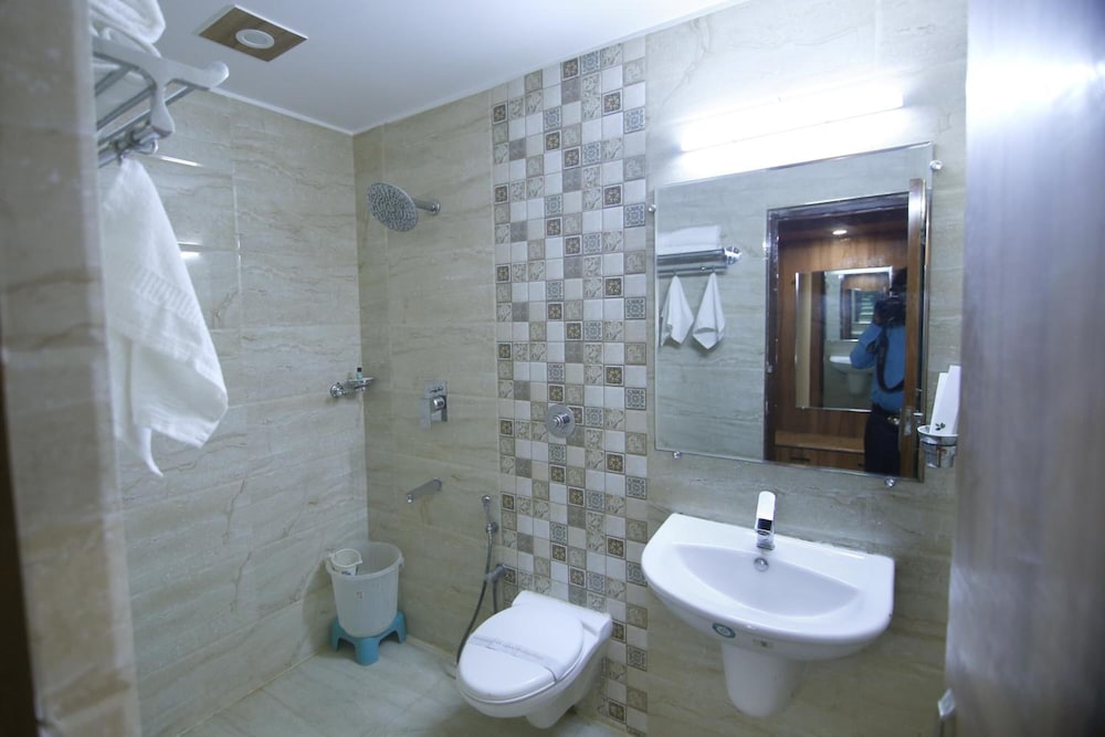 HOTEL SHEETAL REGENCY 39/41