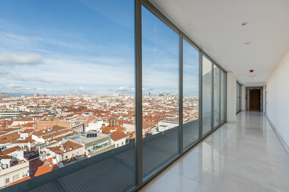 SmartRental Collection Gran Via Centric II 28/57