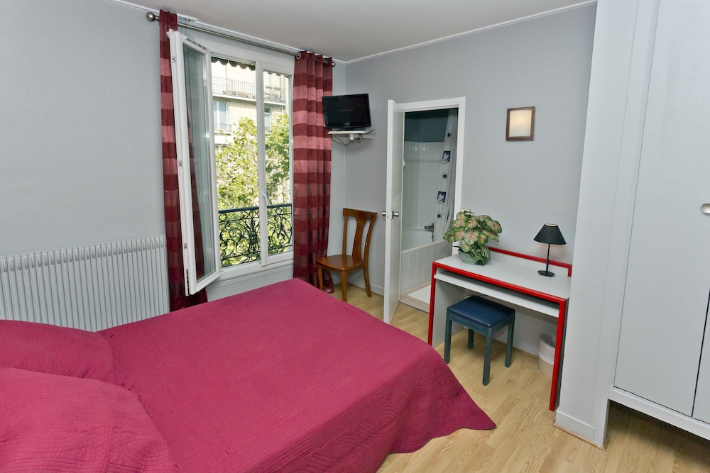 Hipotel Belgrand Edith Piaf 20/50