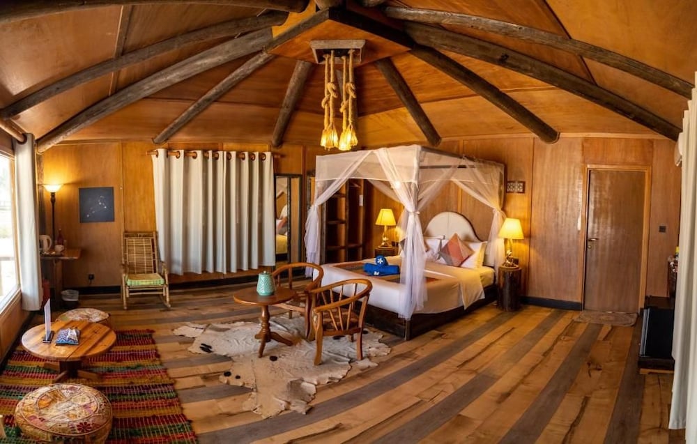 SOULY LODGE 8/50