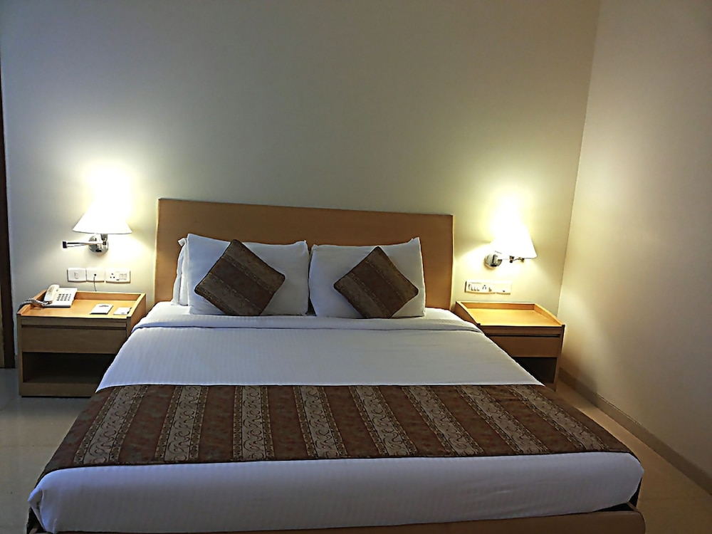 CHANCES RESORT & CASINO 28/66