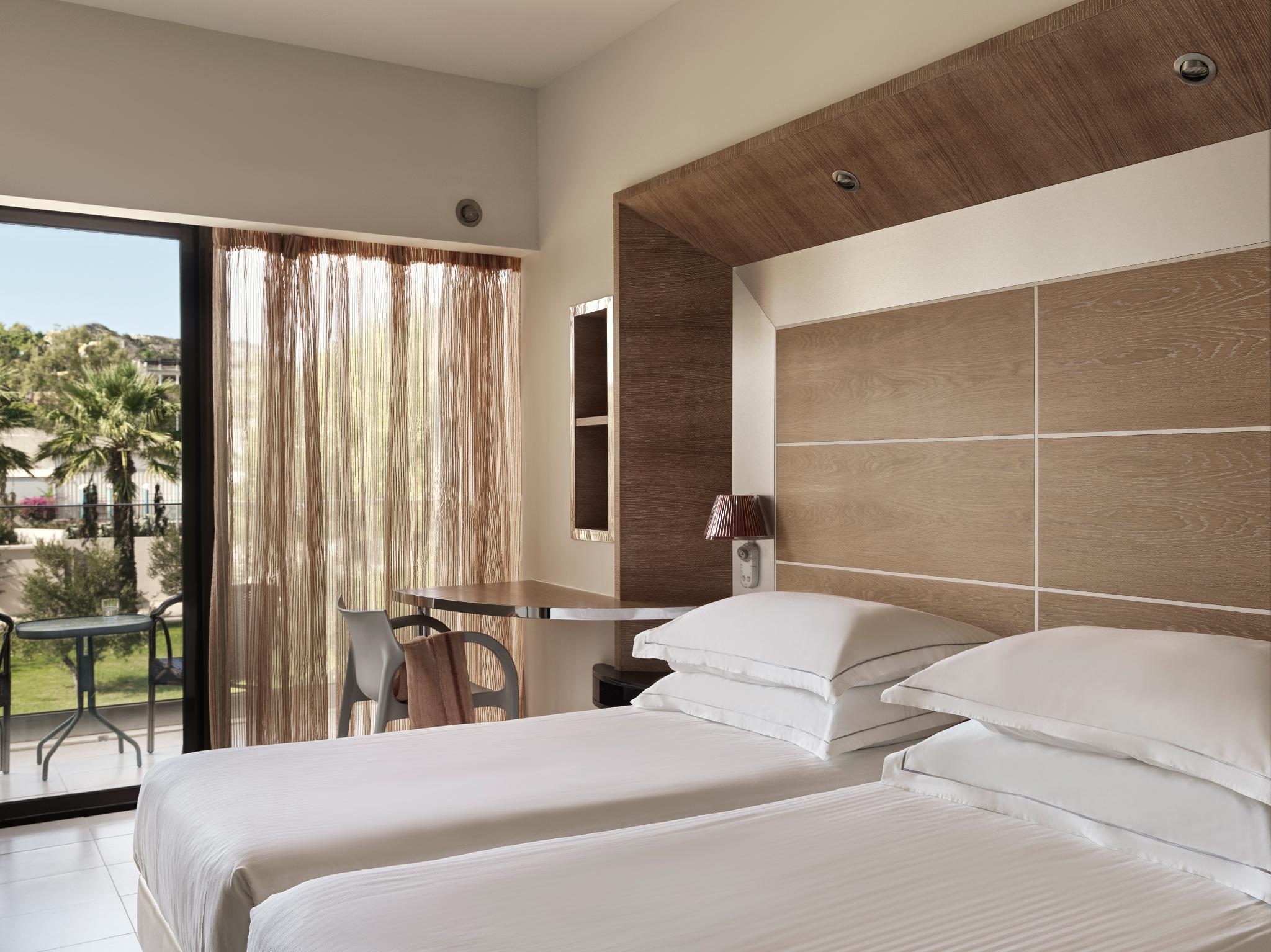 DOUBLE ROOM LAND VIEW