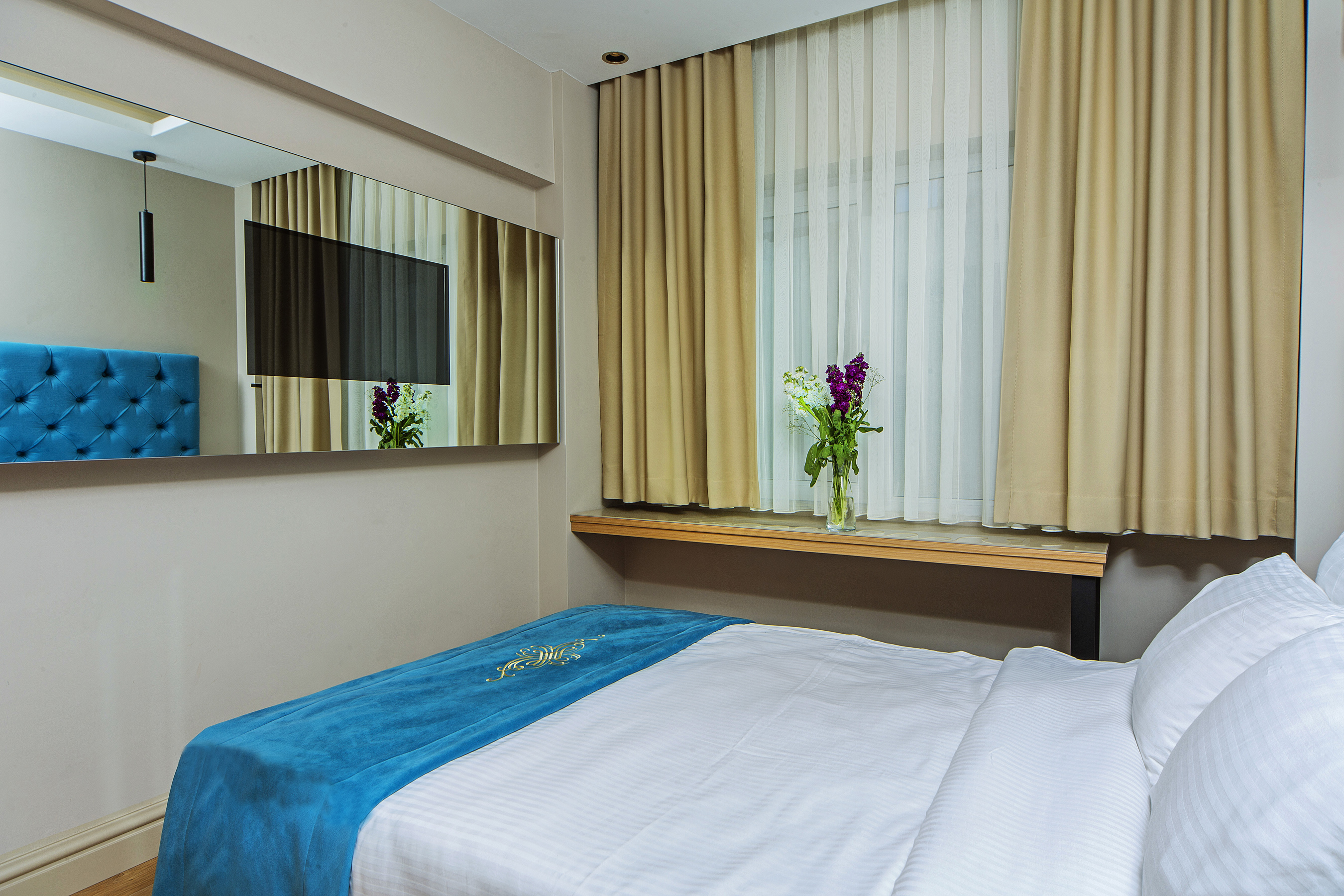 History Hotel 13/39