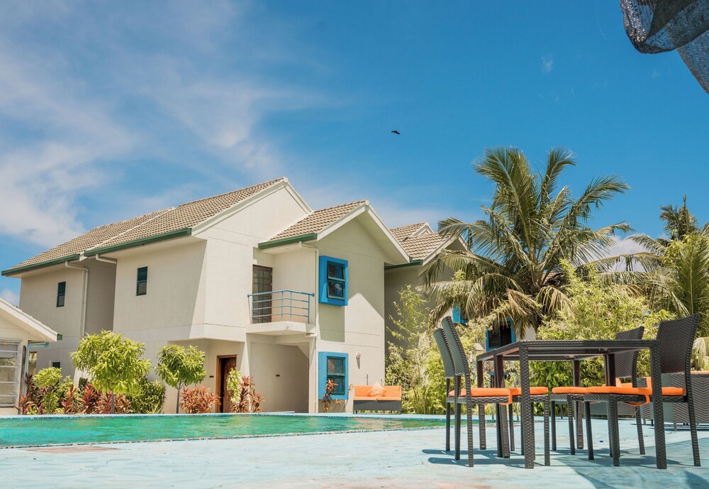 The Sultanate Laamu 5/43