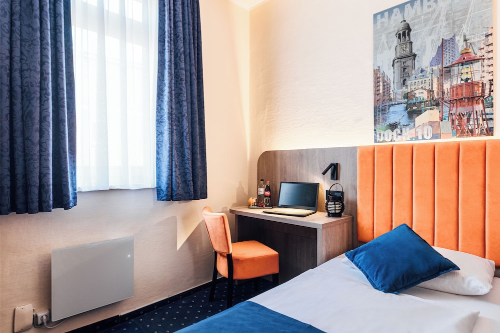 Centrum Hotel Commerz am Bhf Hamburg Altona 18/50