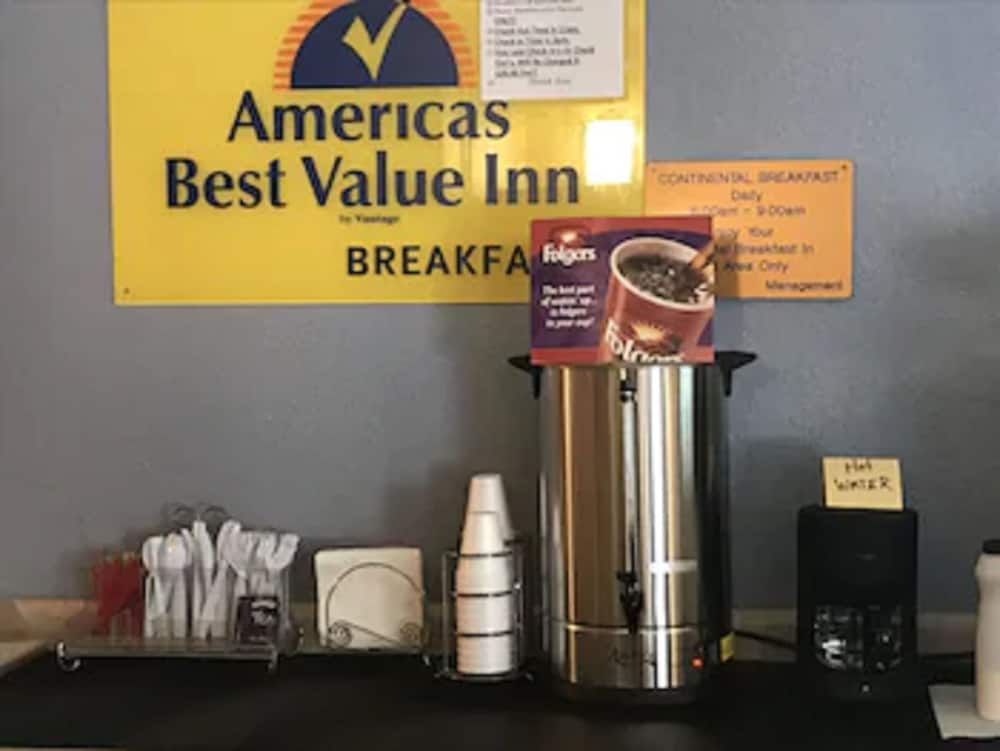 Americas Best Inn - Eureka 9/14