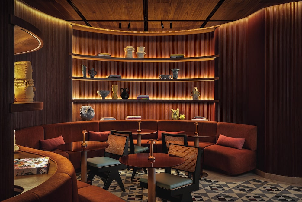 Andaz Lisbon 32/50