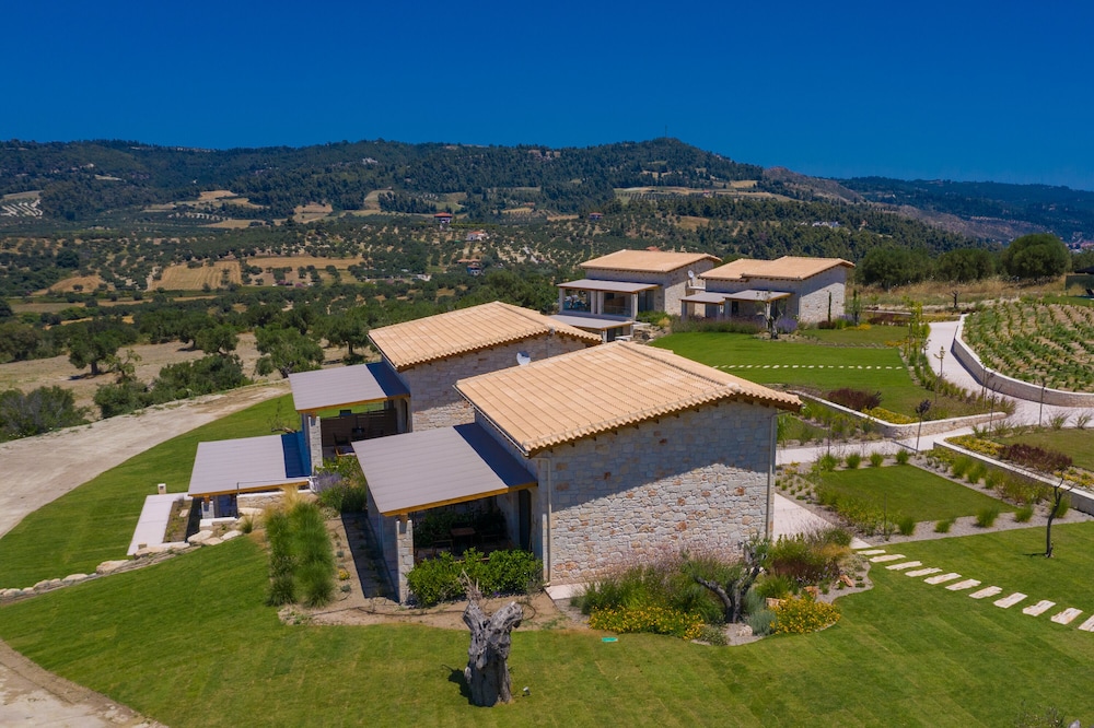 Mint Retreat Suites 36/42