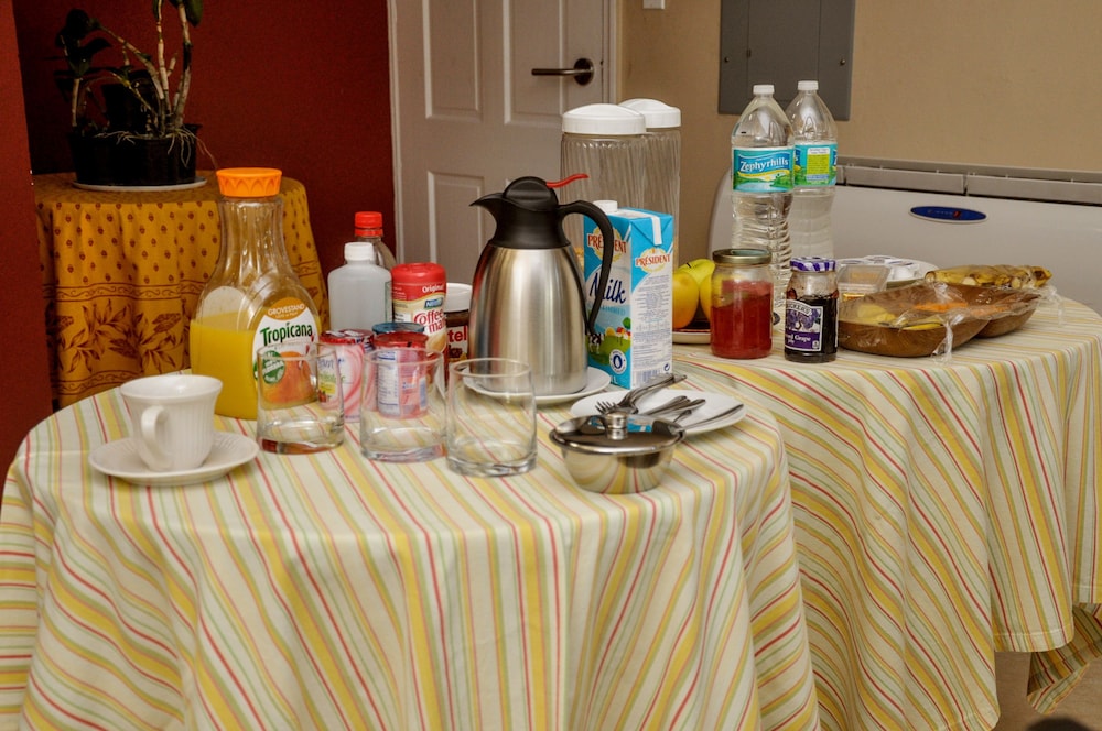 ALLAMANDA BED AND BREAKFAST 35/44