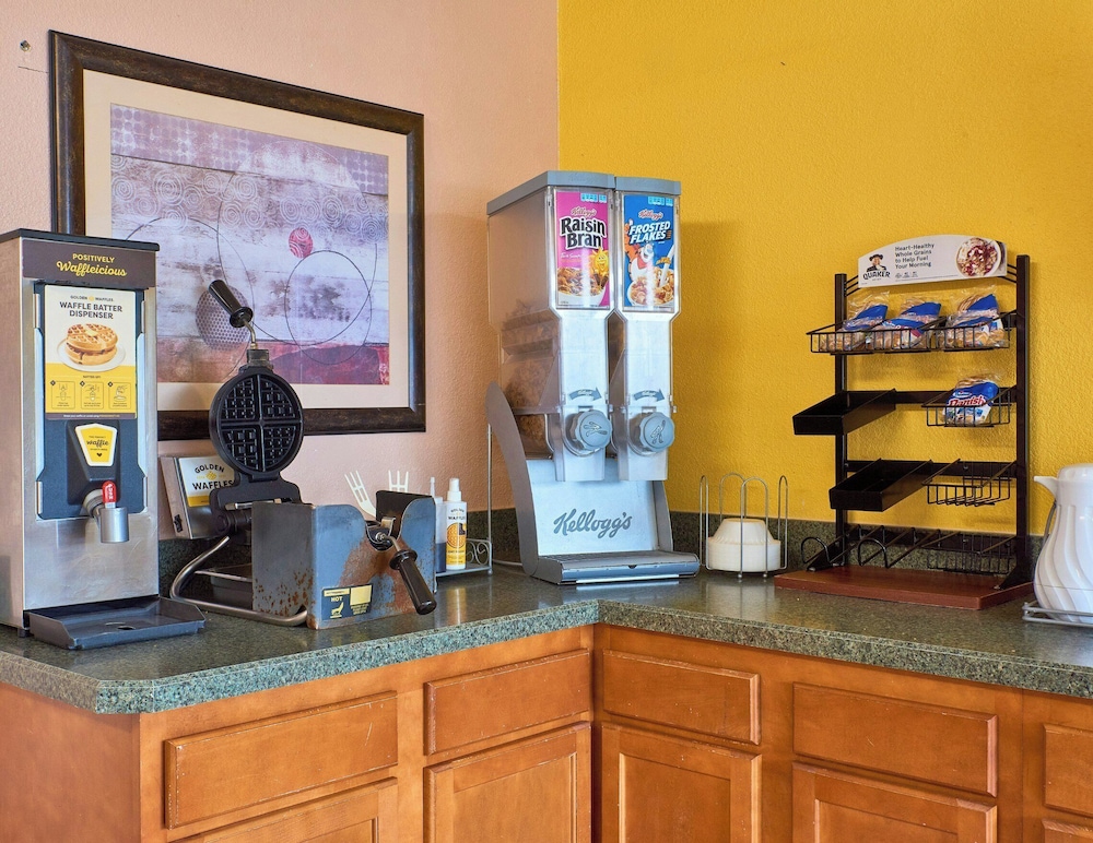 Magnuson Hotel Jacksonville Downtown Jacksonville 7/54