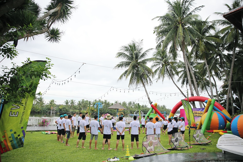 River Beach Resort and Residences 66/76