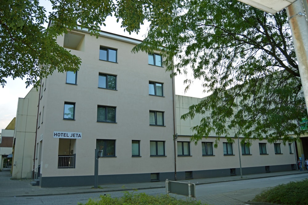 Hotel Jeta 2/50
