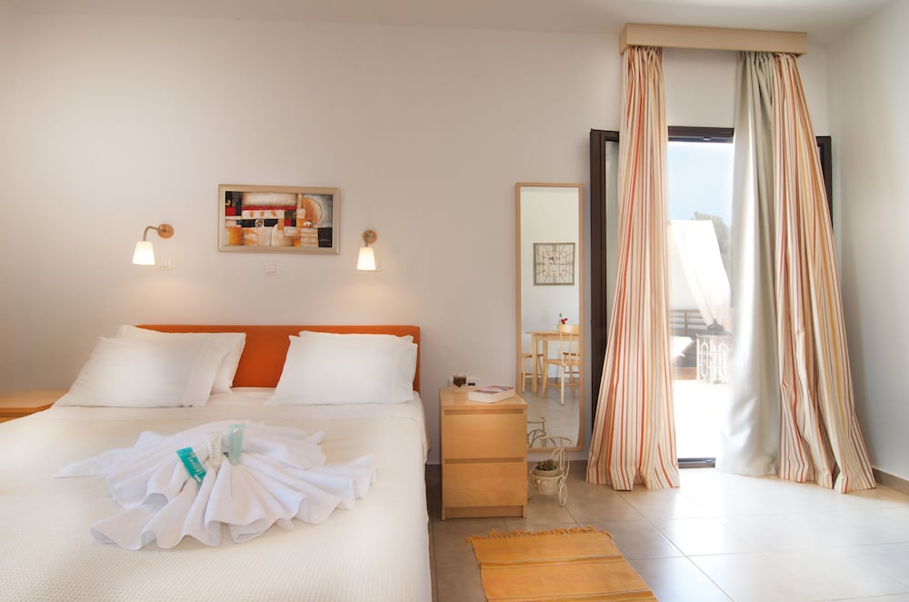 Miraluna Hotel 11/50