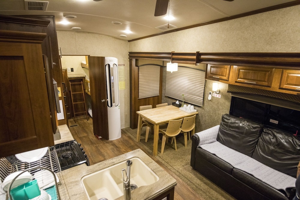 Mei the Caravan 40/40