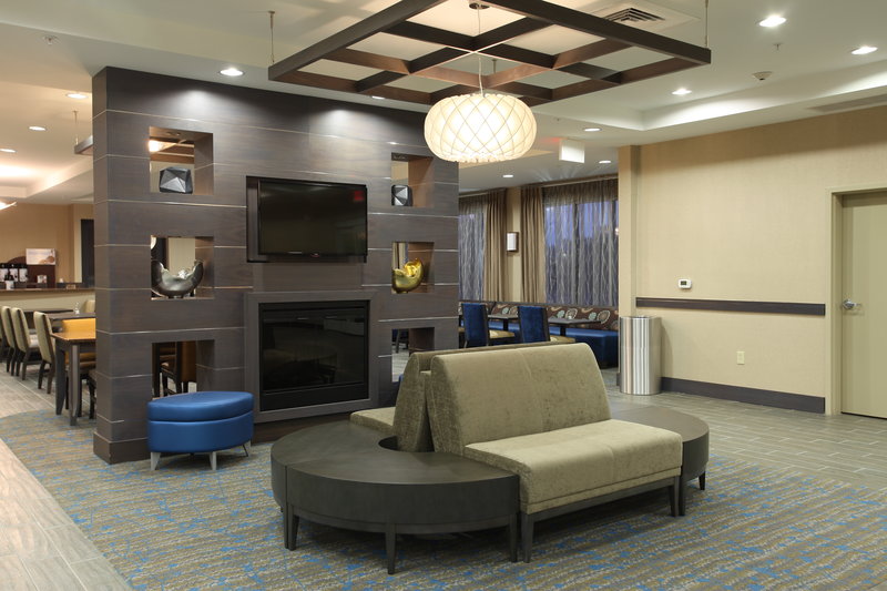 Holiday Inn Express Hotel Amp Suites Goldsboro Base Area 26/41