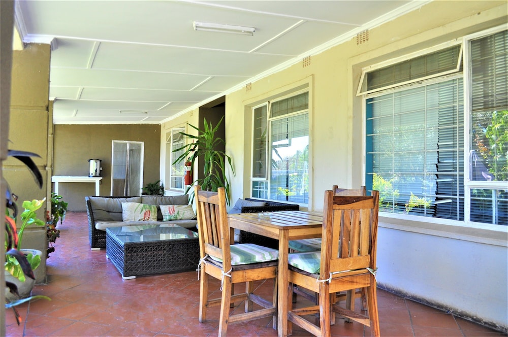 Natwange Backpackers 17/36