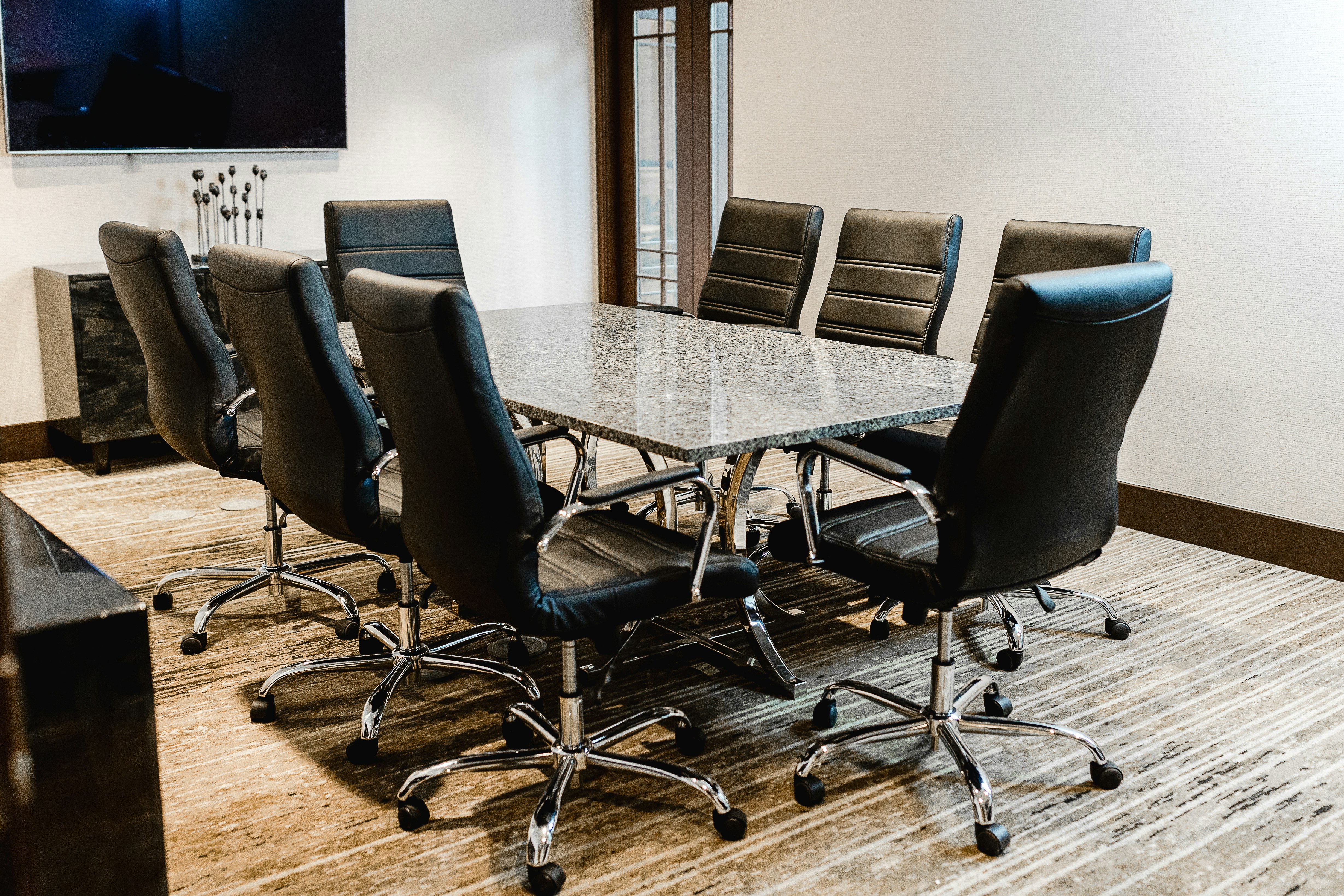 The Kingsley Bloomfield Hills - a DoubleTree by Hilton 58/62